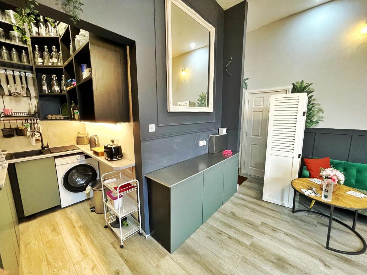 Adeamstays Provides Beautiful Centrally Located 1 And 2 Bed Apartments On Liverpools Boulevard Экстерьер фото
