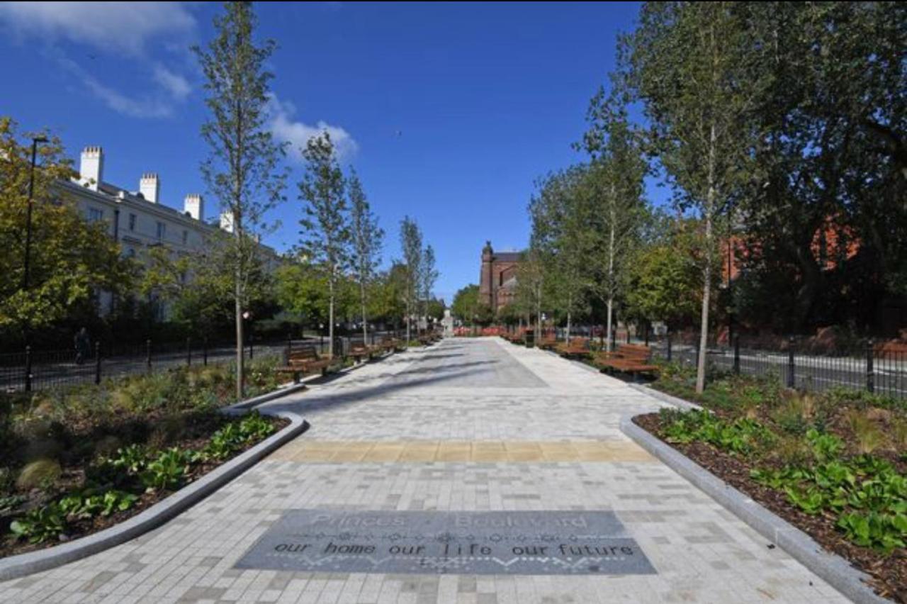 Adeamstays Provides Beautiful Centrally Located 1 And 2 Bed Apartments On Liverpools Boulevard Экстерьер фото