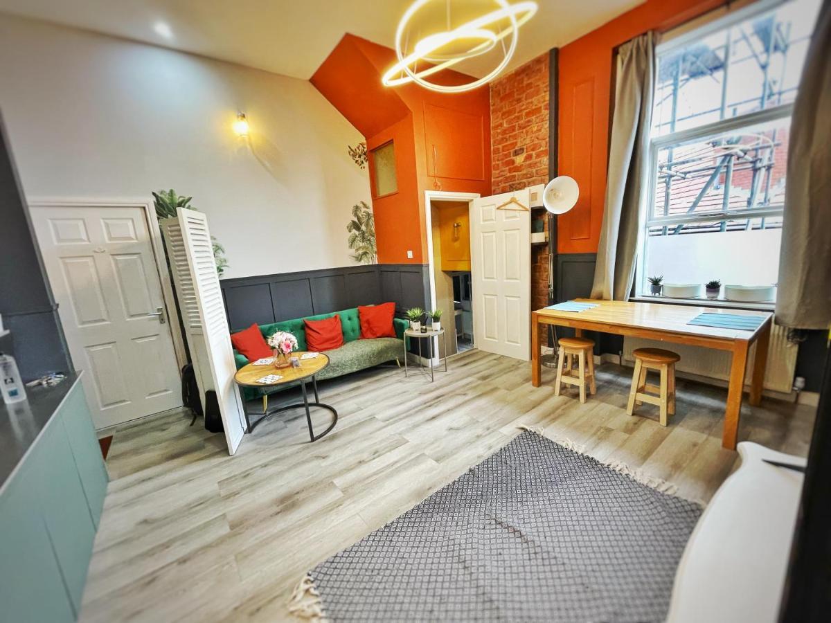 Adeamstays Provides Beautiful Centrally Located 1 And 2 Bed Apartments On Liverpools Boulevard Экстерьер фото