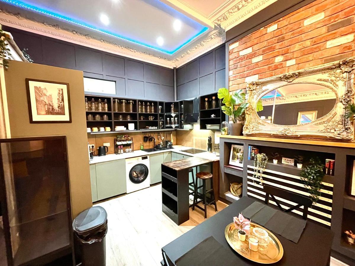 Adeamstays Provides Beautiful Centrally Located 1 And 2 Bed Apartments On Liverpools Boulevard Экстерьер фото