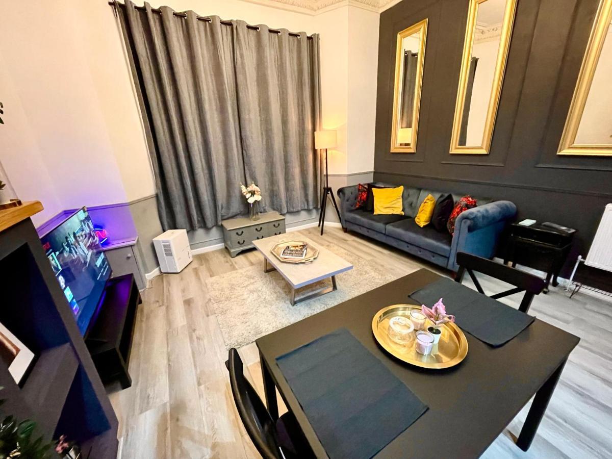 Adeamstays Provides Beautiful Centrally Located 1 And 2 Bed Apartments On Liverpools Boulevard Экстерьер фото
