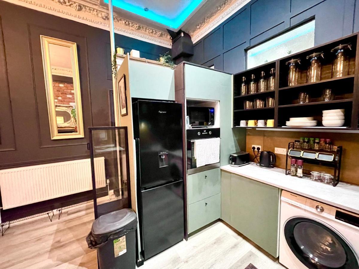 Adeamstays Provides Beautiful Centrally Located 1 And 2 Bed Apartments On Liverpools Boulevard Экстерьер фото