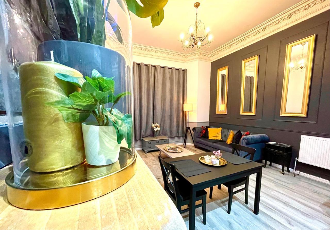 Adeamstays Provides Beautiful Centrally Located 1 And 2 Bed Apartments On Liverpools Boulevard Экстерьер фото