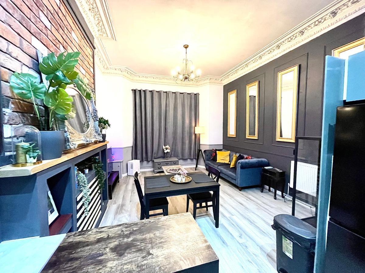 Adeamstays Provides Beautiful Centrally Located 1 And 2 Bed Apartments On Liverpools Boulevard Экстерьер фото