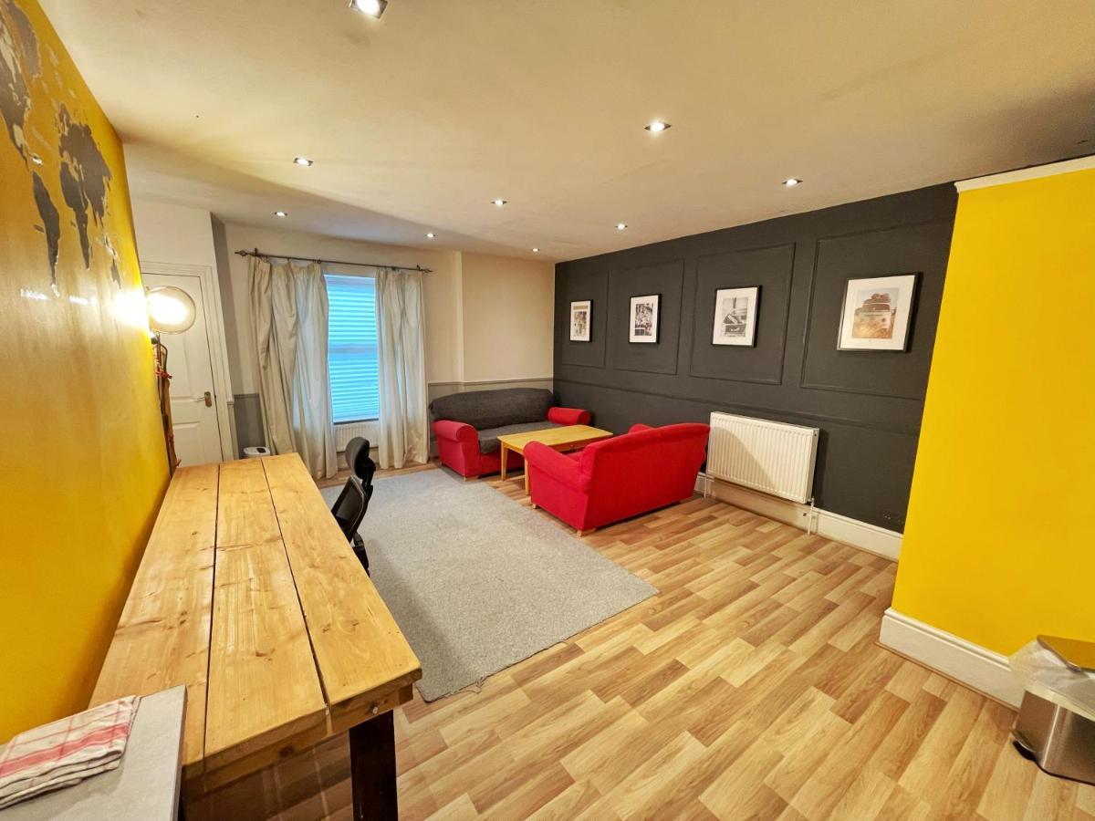 Adeamstays Provides Beautiful Centrally Located 1 And 2 Bed Apartments On Liverpools Boulevard Экстерьер фото