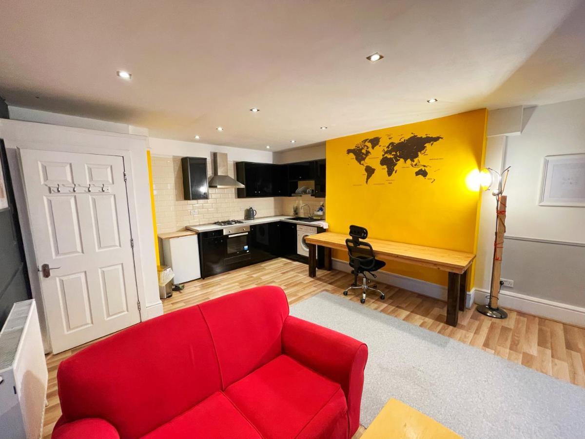 Adeamstays Provides Beautiful Centrally Located 1 And 2 Bed Apartments On Liverpools Boulevard Экстерьер фото