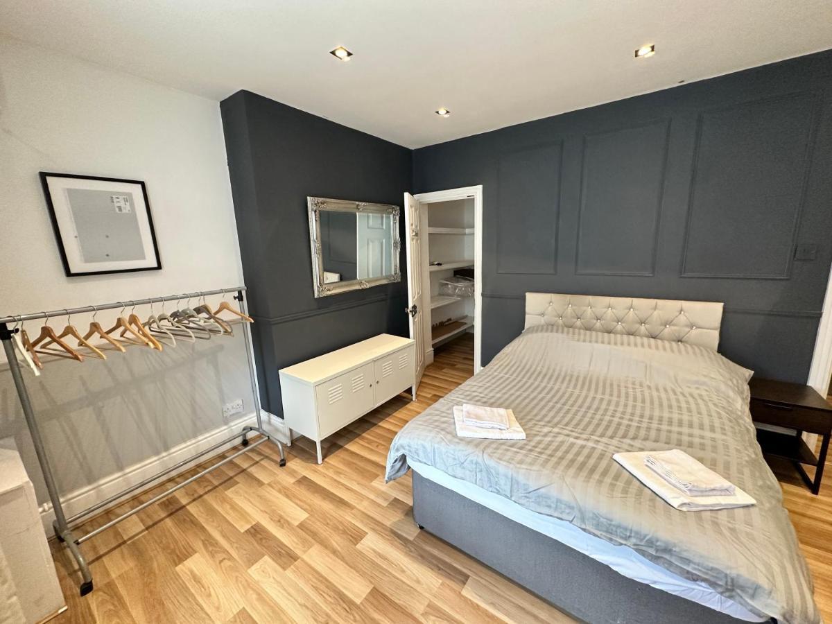 Adeamstays Provides Beautiful Centrally Located 1 And 2 Bed Apartments On Liverpools Boulevard Экстерьер фото