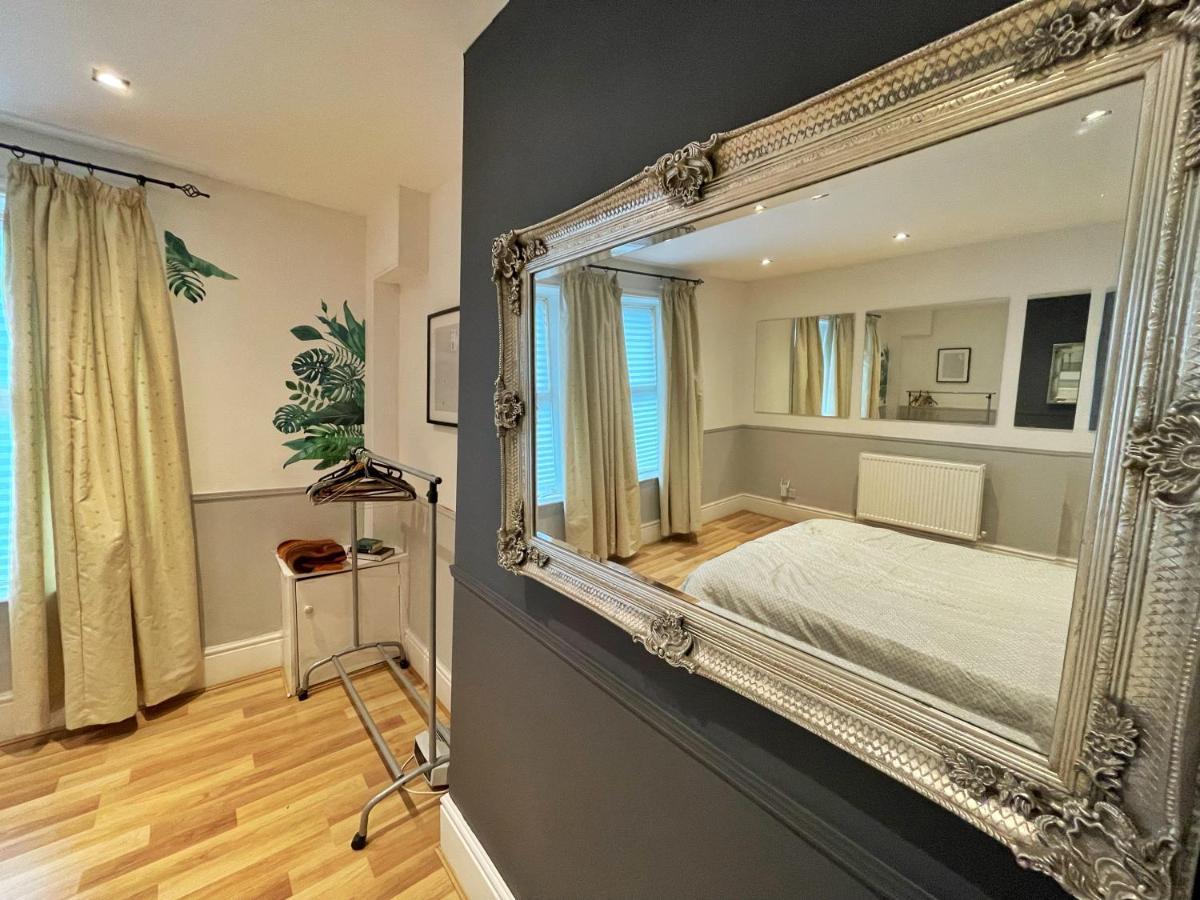 Adeamstays Provides Beautiful Centrally Located 1 And 2 Bed Apartments On Liverpools Boulevard Экстерьер фото